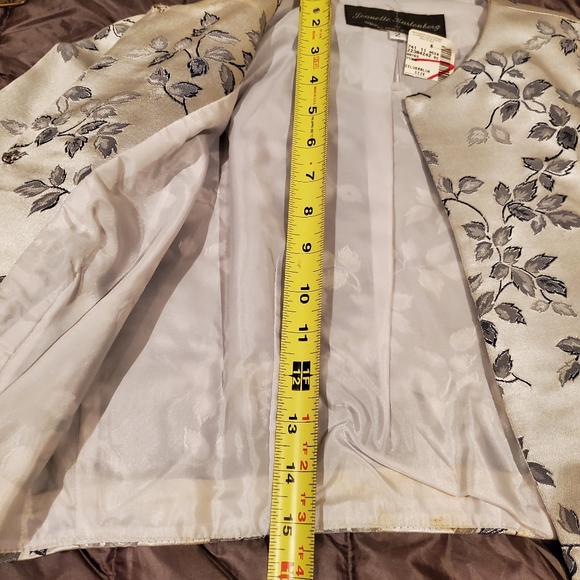 Silver Satin Bolero Jacket NWT Size 2 - Picture 7 of 8